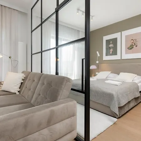 Apartment Boutiq Park Elegant With Parking By Renters Warsaw