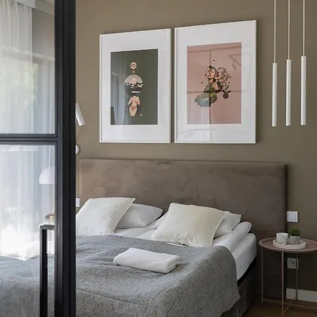 Boutiq Park Elegant With Parking By Renters Warsaw