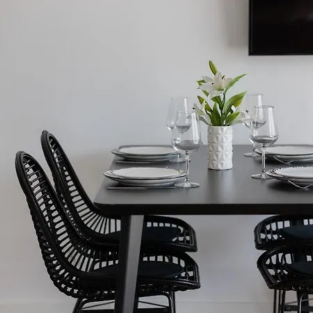 Apartment Boutiq Park Elegant With Parking By Renters
